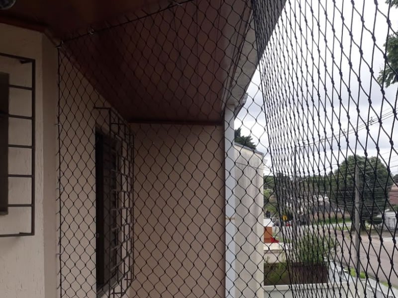 Instalação de tela protetora em Itoupava Seca, Blumenau